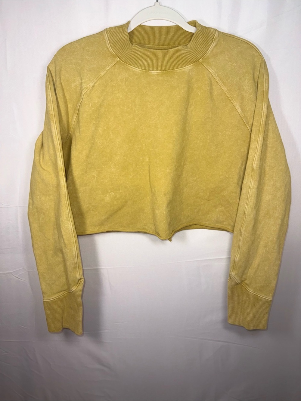 Lululemon Women Cropped Washed Yellow Sweatshirt Pullover Top  Women's Size 6 /S